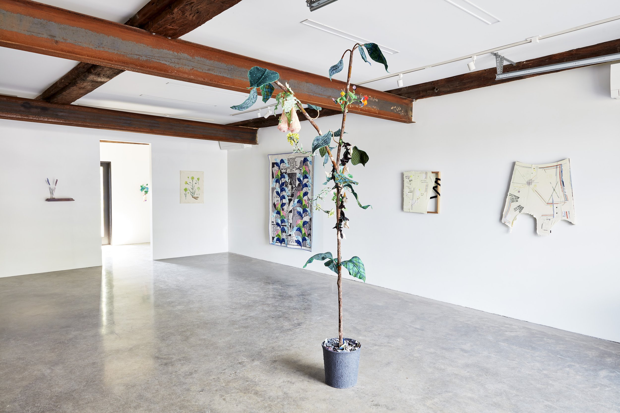 Théo Bignon & Aaron McIntosh: Second Hand News